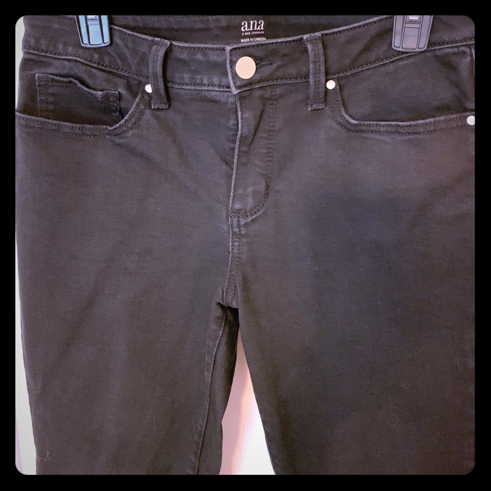 a.n.a size 10 black ankle jeans